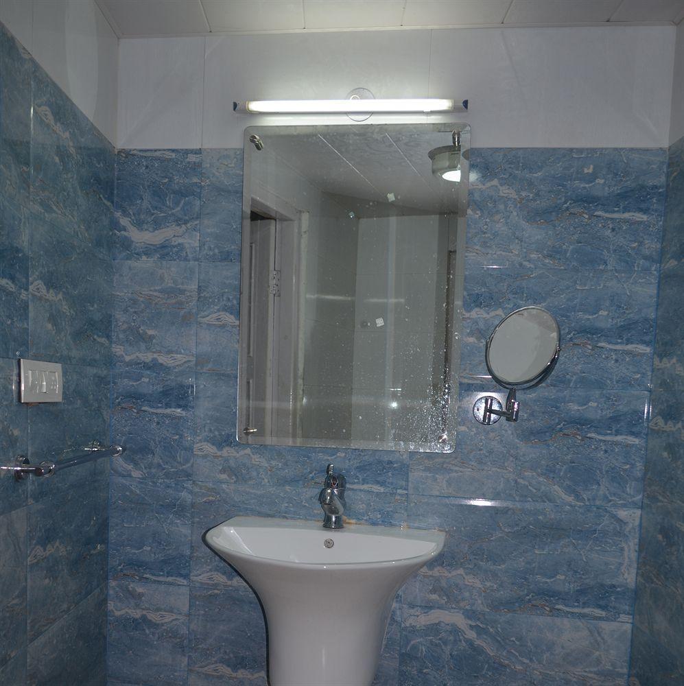 Hotel Manali Mahal מראה חיצוני תמונה